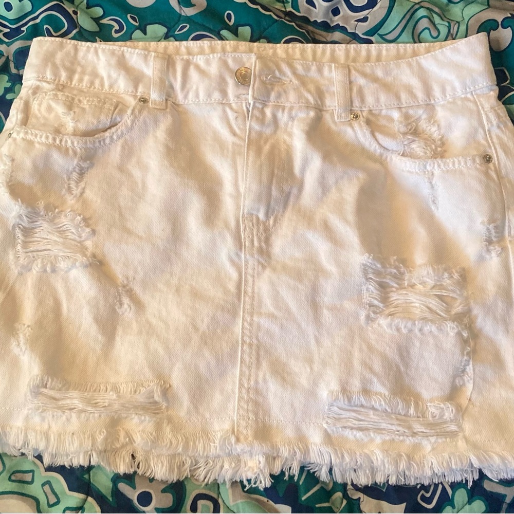 Hollister white mini